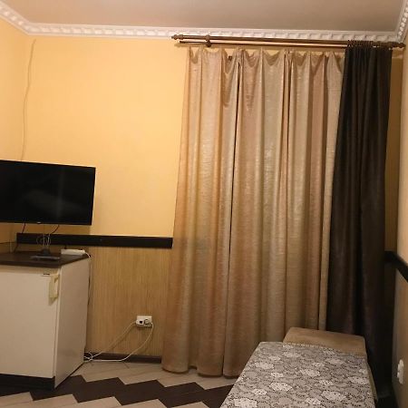 Львів Центр Міста Apartment In The Center Of Lviv Поруч Громадська Парковка Екстериор снимка