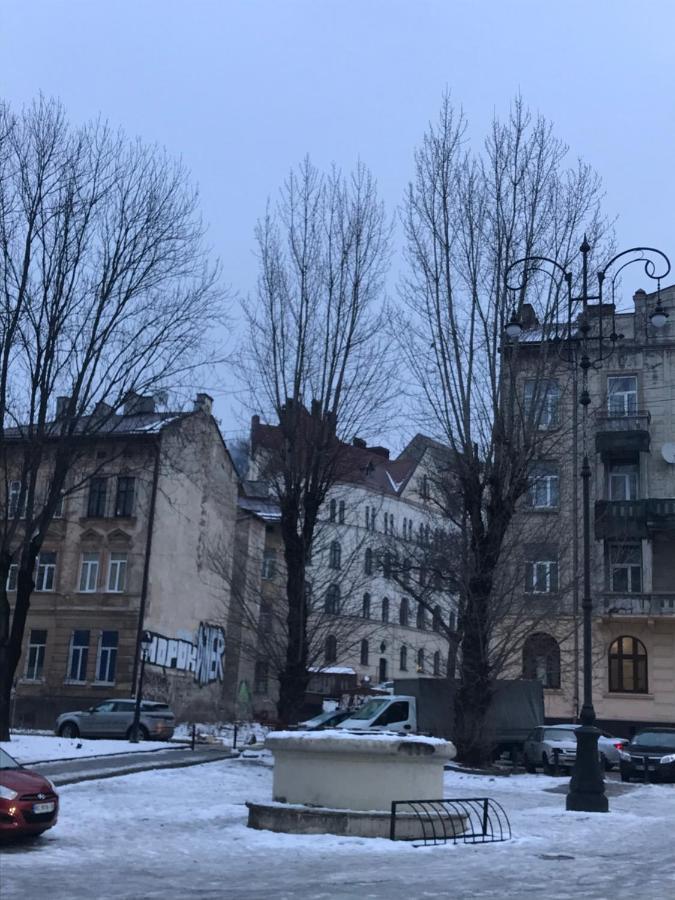 Львів Центр Міста Apartment In The Center Of Lviv Поруч Громадська Парковка Екстериор снимка
